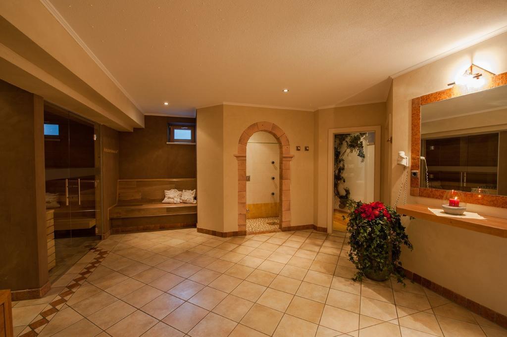 Rustika - Appartements&Spa Ehrwald Exterior foto