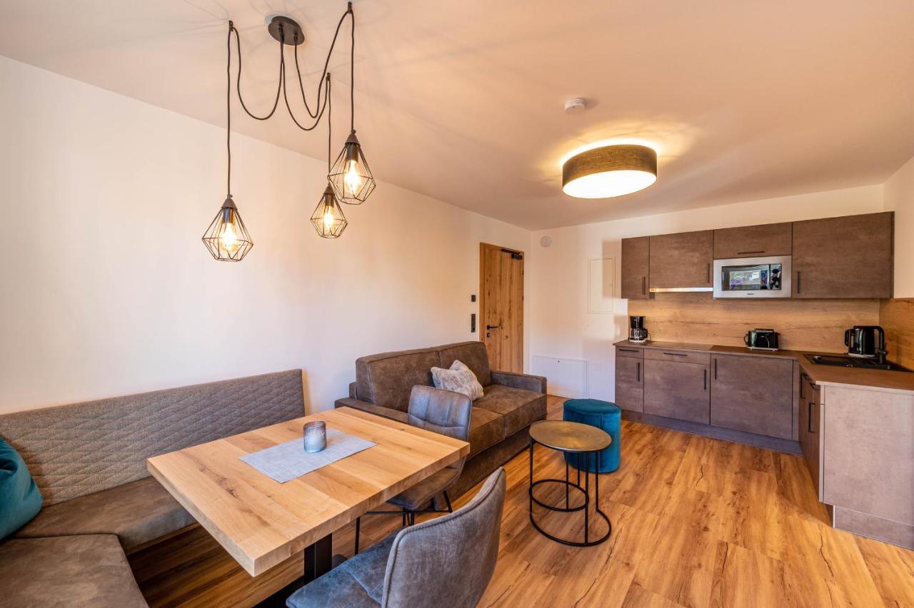 Rustika - Appartements&Spa Ehrwald Exterior foto