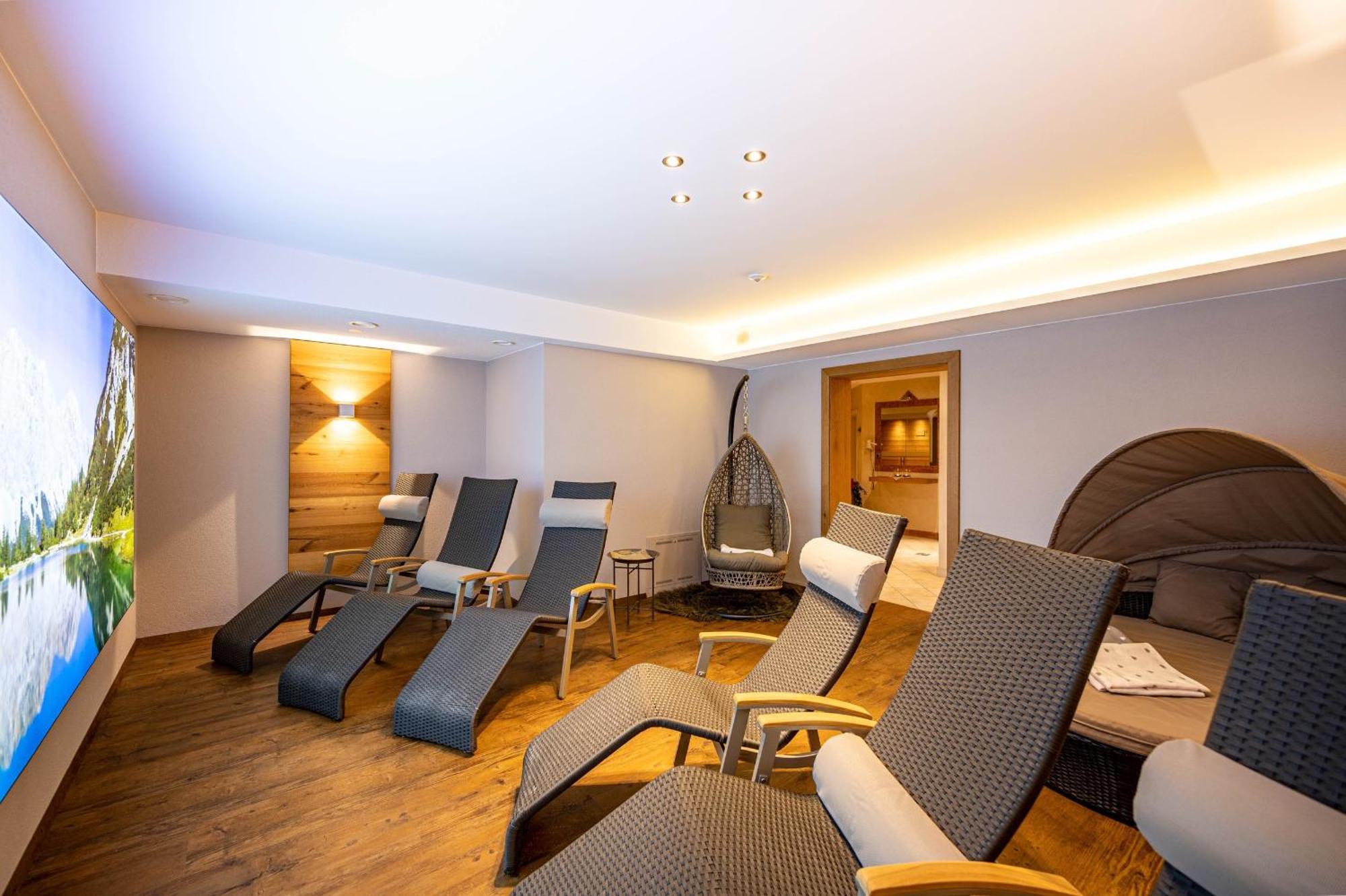 Rustika - Appartements&Spa Ehrwald Exterior foto