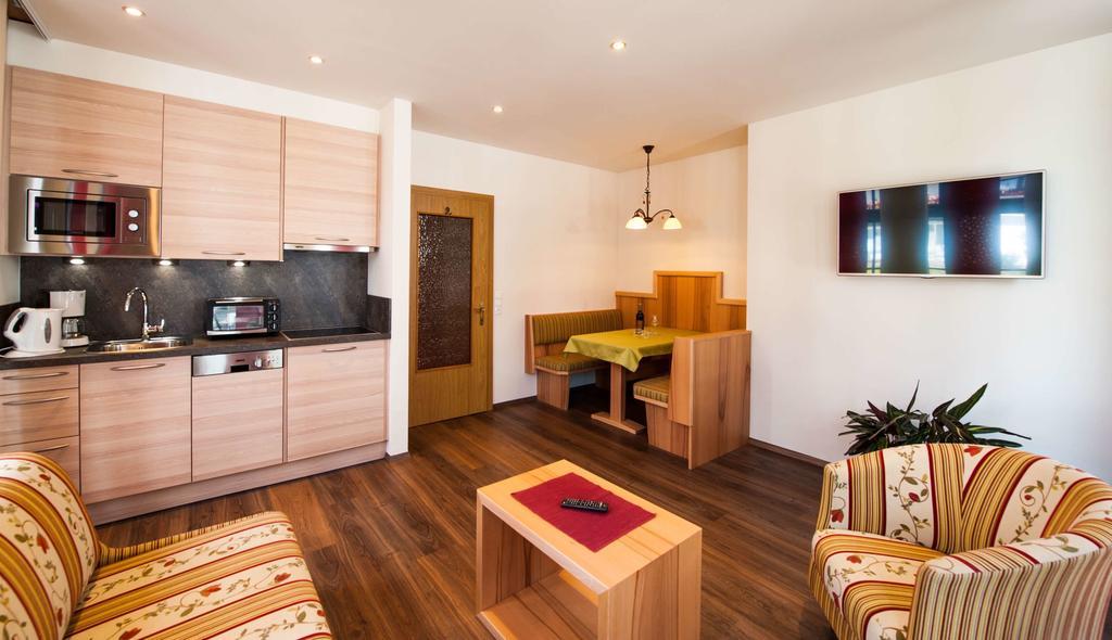 Rustika - Appartements&Spa Ehrwald Exterior foto