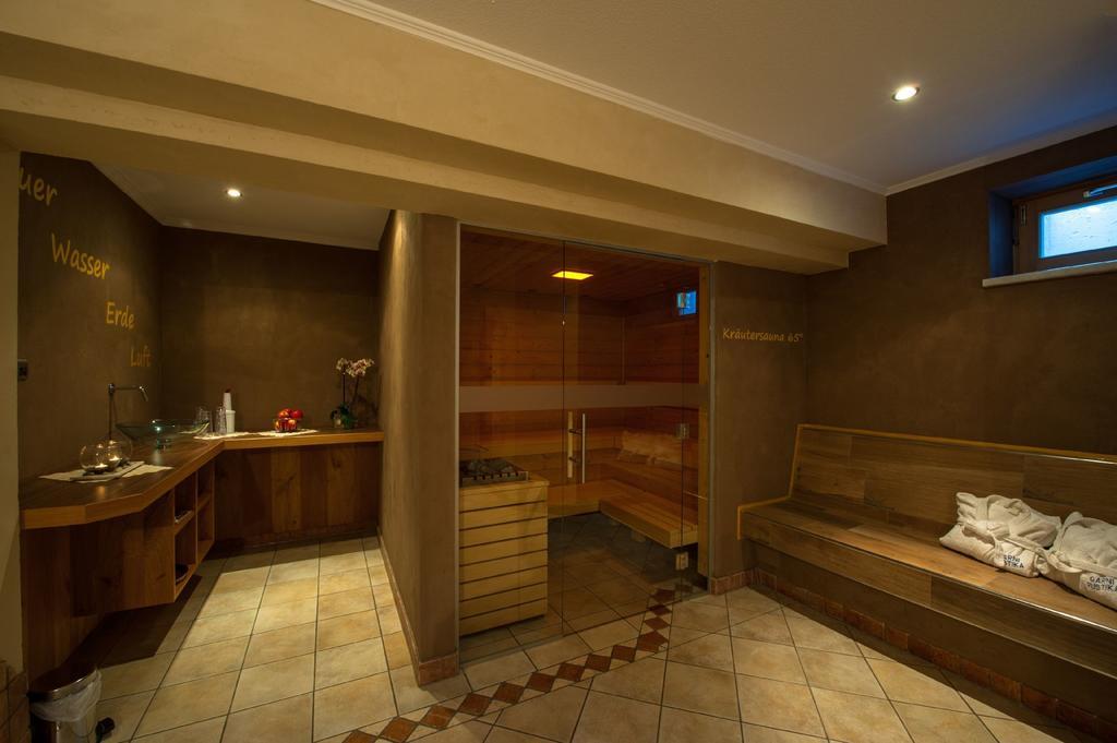 Rustika - Appartements&Spa Ehrwald Exterior foto